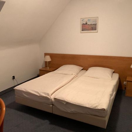 Waldhotel Hensel'S Felsenkeller Frankfurt am Main Eksteriør bilde
